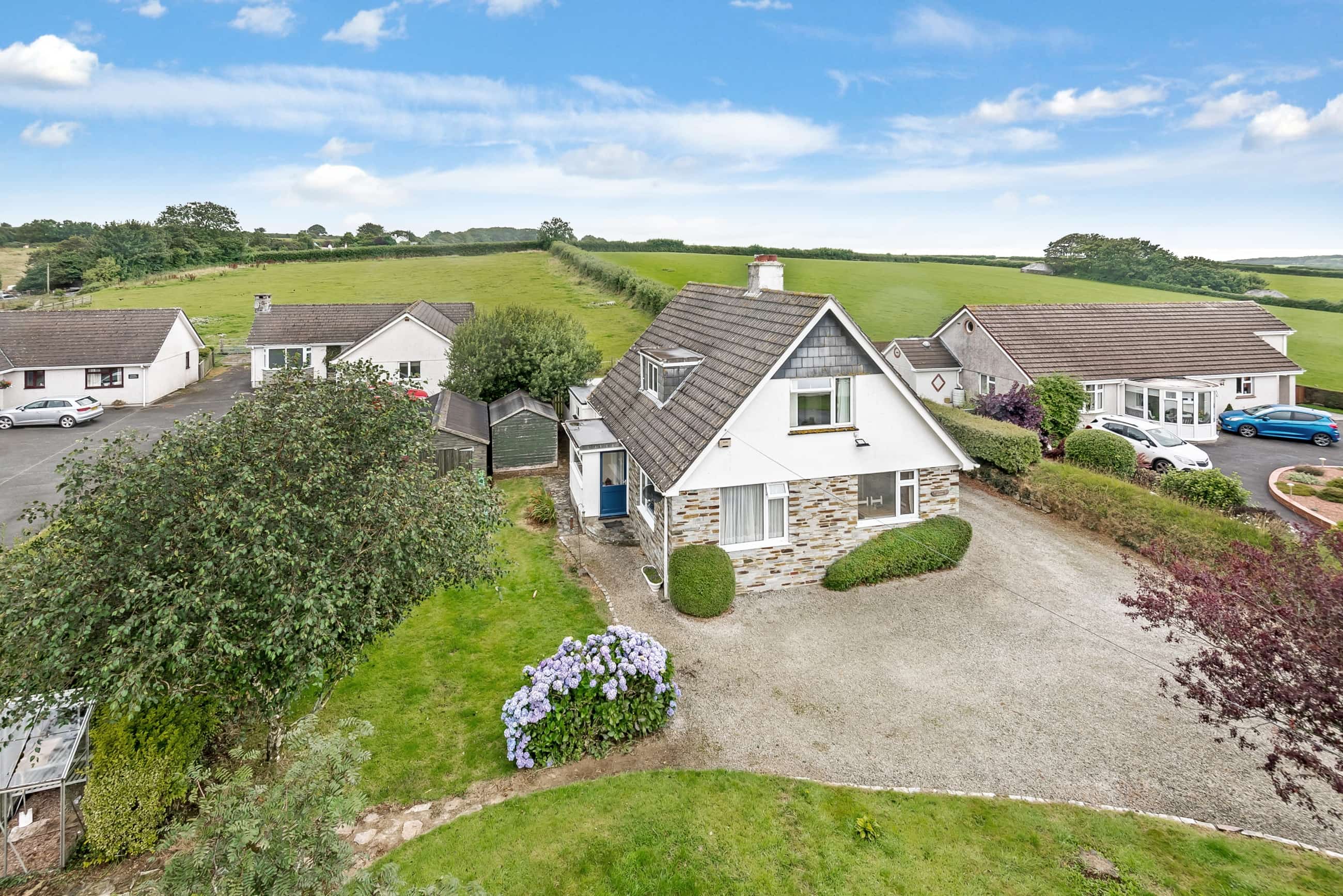 Pipers Pool Launceston, Cornwall Husly